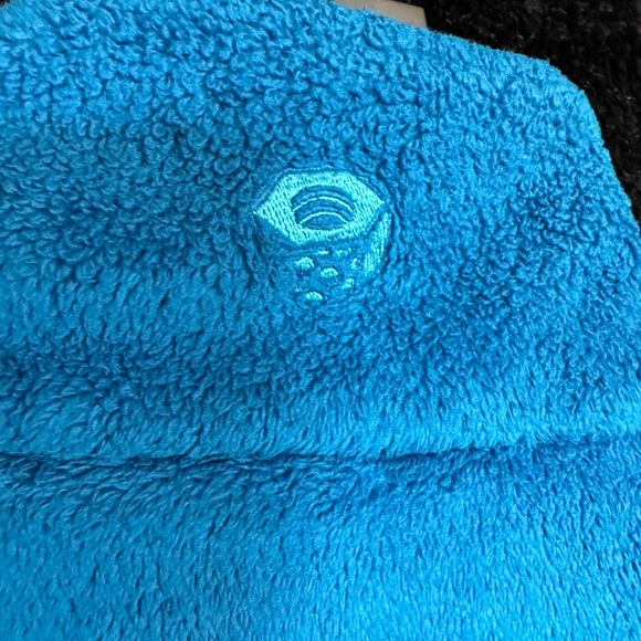 🏔️ Mountain HardWear Medium in Size Small - Picture 5 of 8